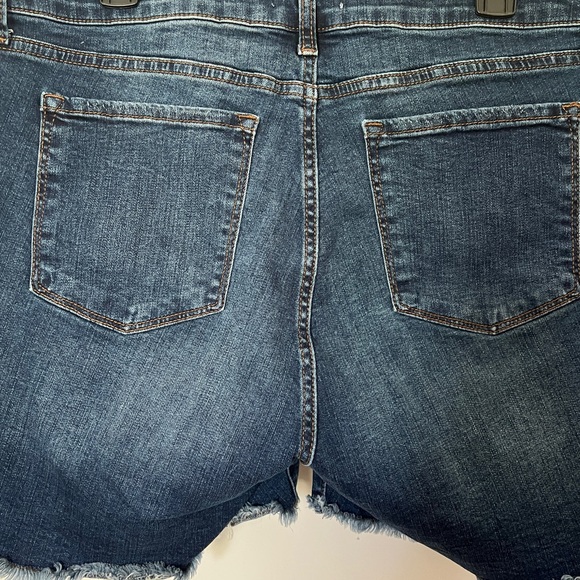 COPY - STS Blue jean shorts...Like New, Very Soft - Picture 6 of 7